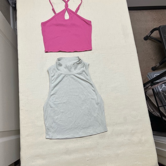 Women’s S lot of 7 tanks & 2 tees - Picture 5 of 11